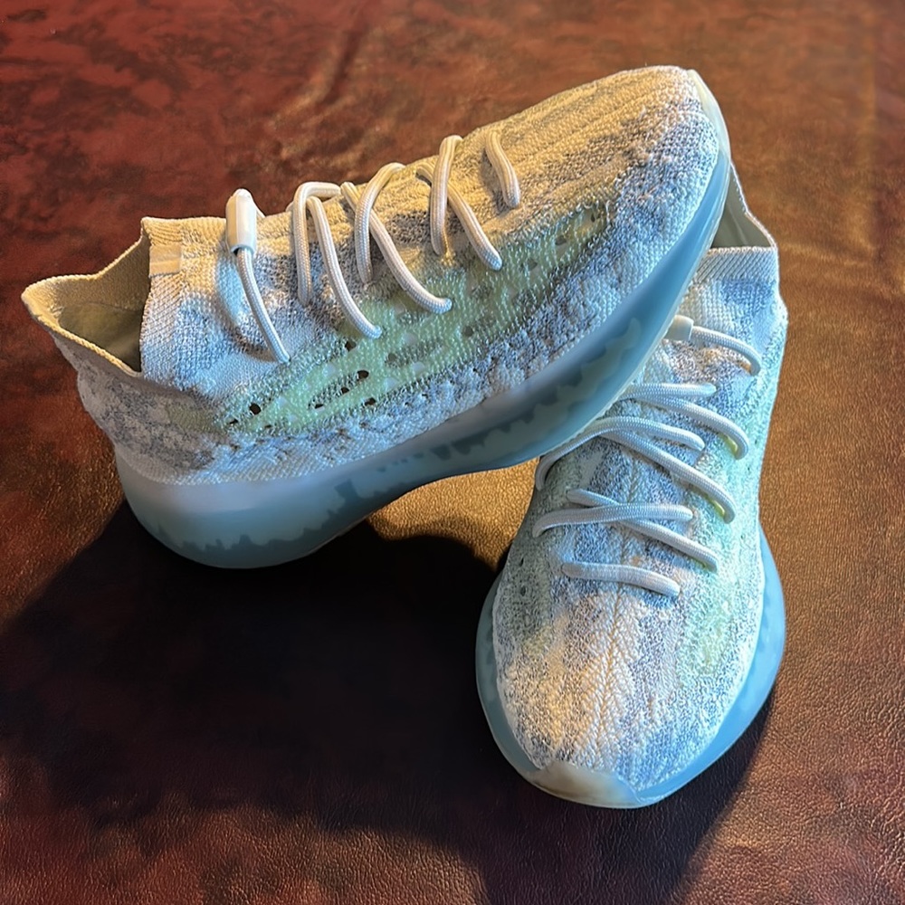 Yeezy Boost 380 Aliens. Great shape. Like new.